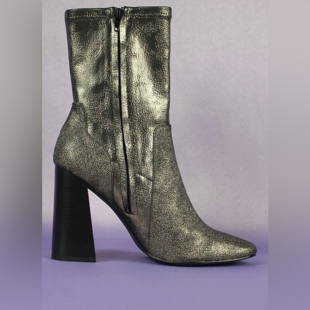 Design Lab Bootie - Picture 2 of 4